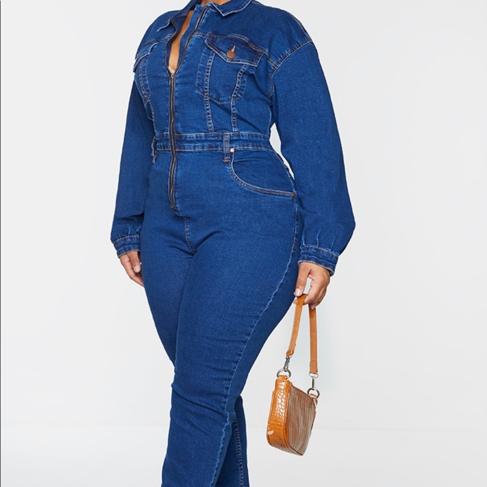 Prettylittlething PLUS Mid Blue Wash Denim Zip Front Jumpsuit